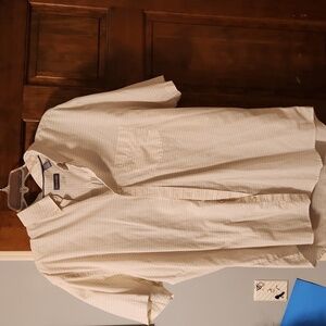 2 Van Heusen short sleeve dress shirts